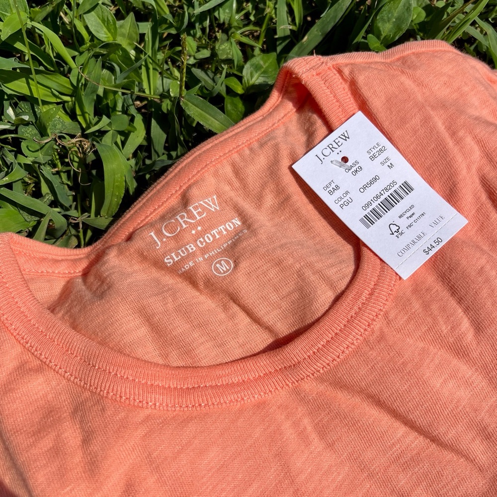 🌴NWT JCREW T-Shirt Size Medium in Light Coral / Melon